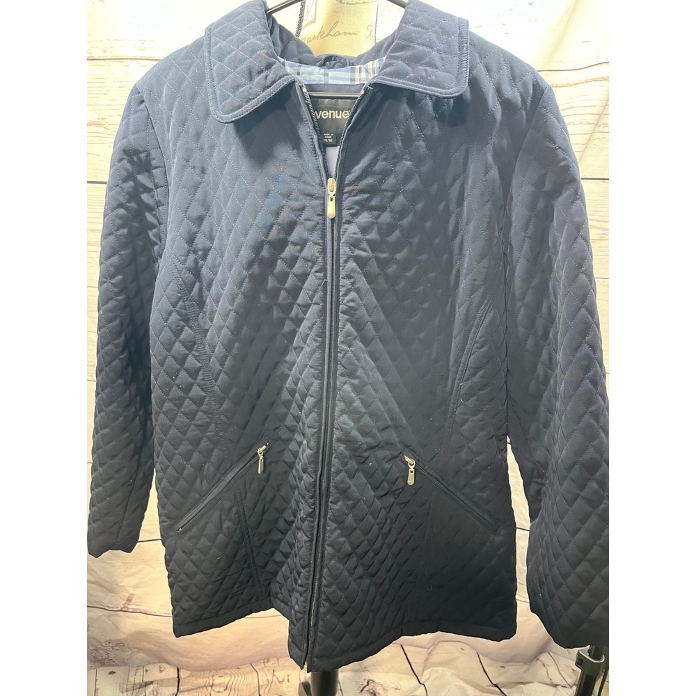 Avenue Wom Plus Size 14/16 Navy Blue‎ Quilted Zip Front Barn Jacket Plaid Lining
